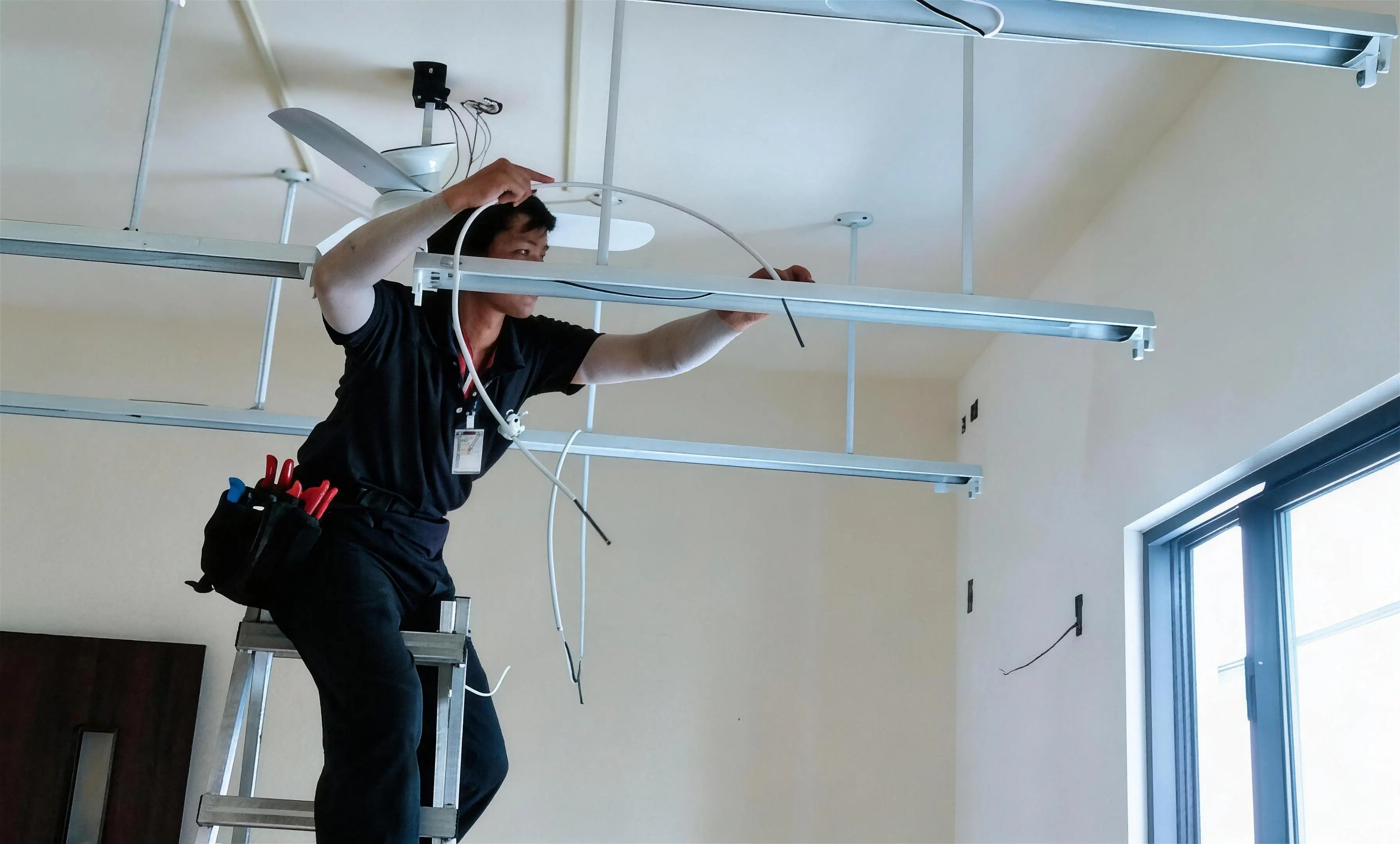 台中屋內線施工 天花板燈具線路安裝